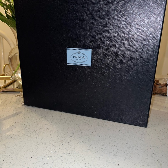 PRADA BAG - Picture 4 of 5